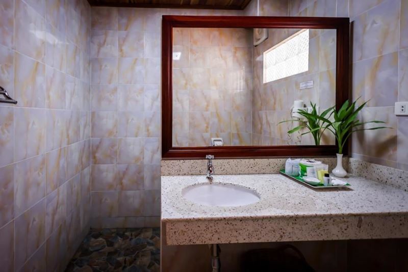 The restroom Picture of Villa Chitdara – A Charming Boutique Hotel in Luang Prabang, Laos
