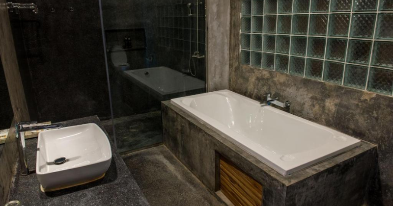 Bathroom Inthira Vang Vieng