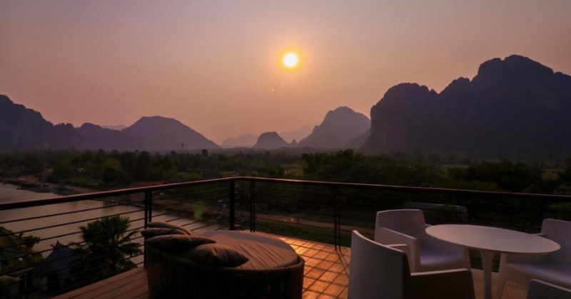 Sunset Inthira Vang Vieng