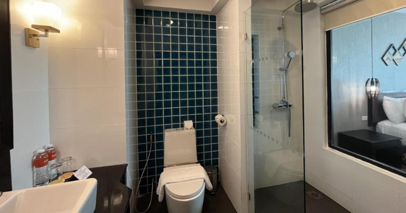 Bathroom Amari Vang Vieng
